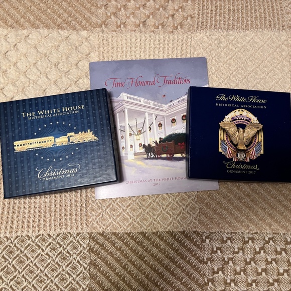 2 White House Christmas Ornaments - Picture 6 of 6